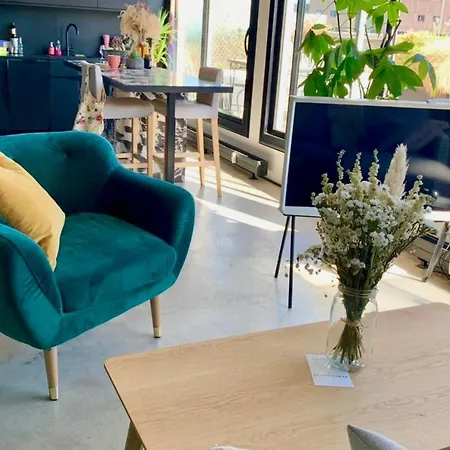 Splendid With Rooftop Near La Villette Appartement Parijs